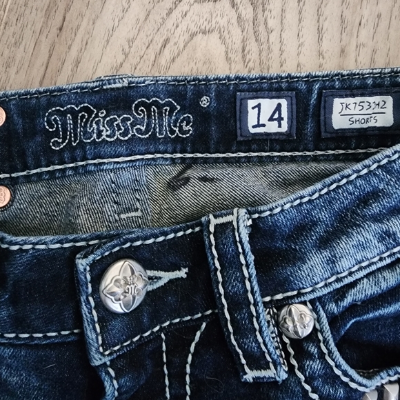 Miss Me Vintage American Flag Blue Jean Shorts - Picture 4 of 10